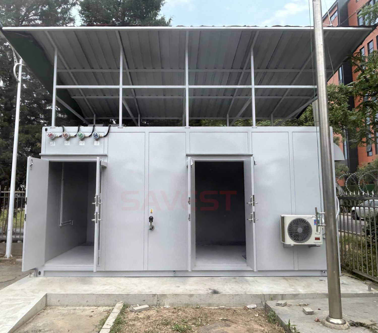 图片 4 室外危废暂存柜